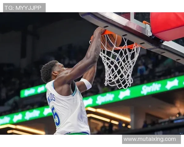 一触即发！空气里全是火药味！森林狼晒华子与字母哥对视：GG🤝